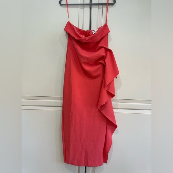 NEW SELFIE LESLIE SASHA CASCADE RUFFLE MIDI DRESS (1) - Picture 3 of 6